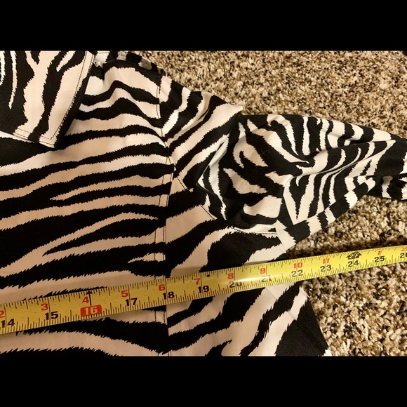 ShanaK black/white zebra trench coat - Picture 8 of 9